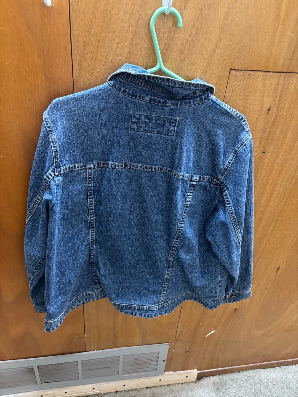 Used Jeans jacket in good mint condition - Picture 2 of 5